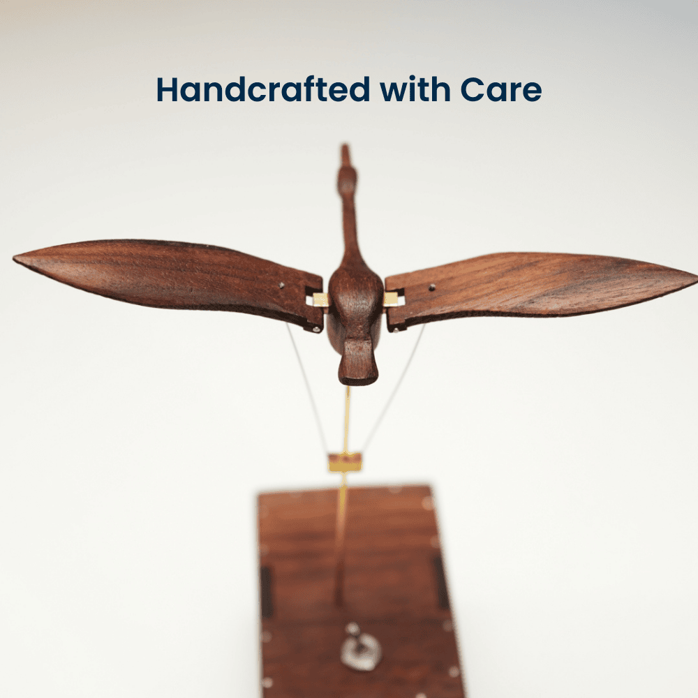 Cisne autómata MarinerPoet™ hecho a mano de nogal