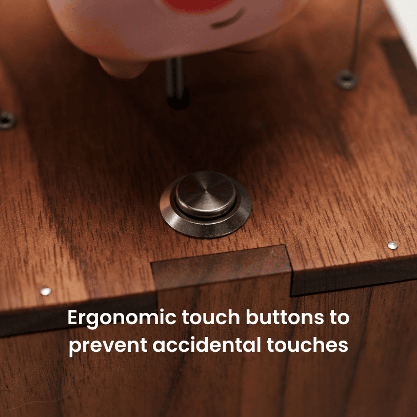 MarinerPoet™ Autómata de cerdo ángel de madera hecho a mano