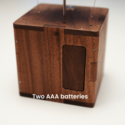 MarinerPoet™ Autómata de cerdo ángel de madera hecho a mano