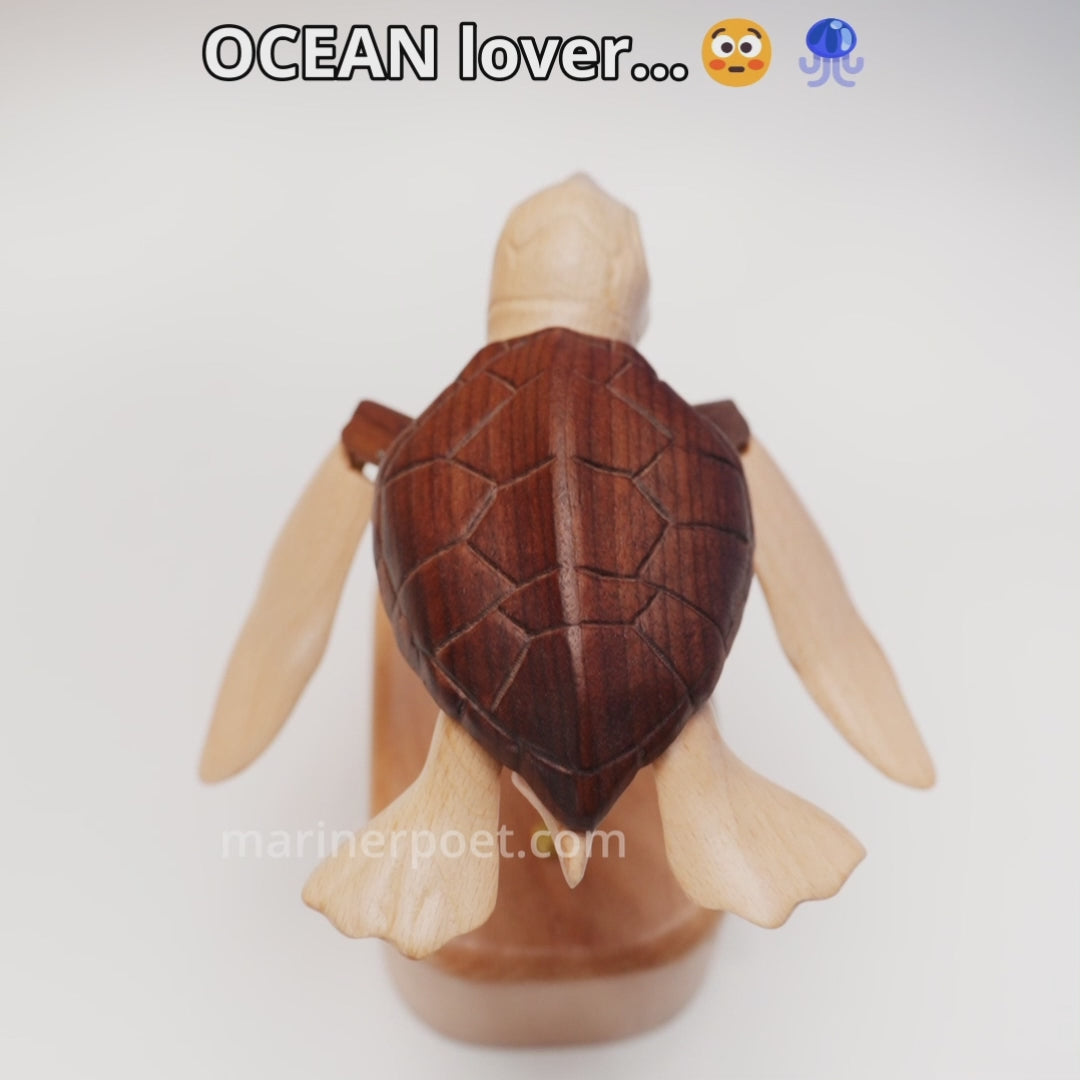 Carica il video: MarinerPoet™ Handcrafted Wooden Sea Turtle Automaton